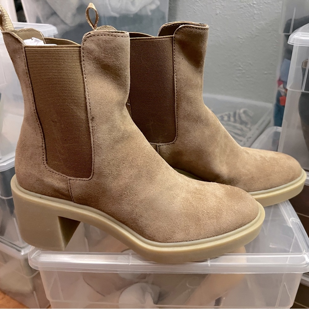 Dolce Vita Gunner boots, color truffle, size 9.5